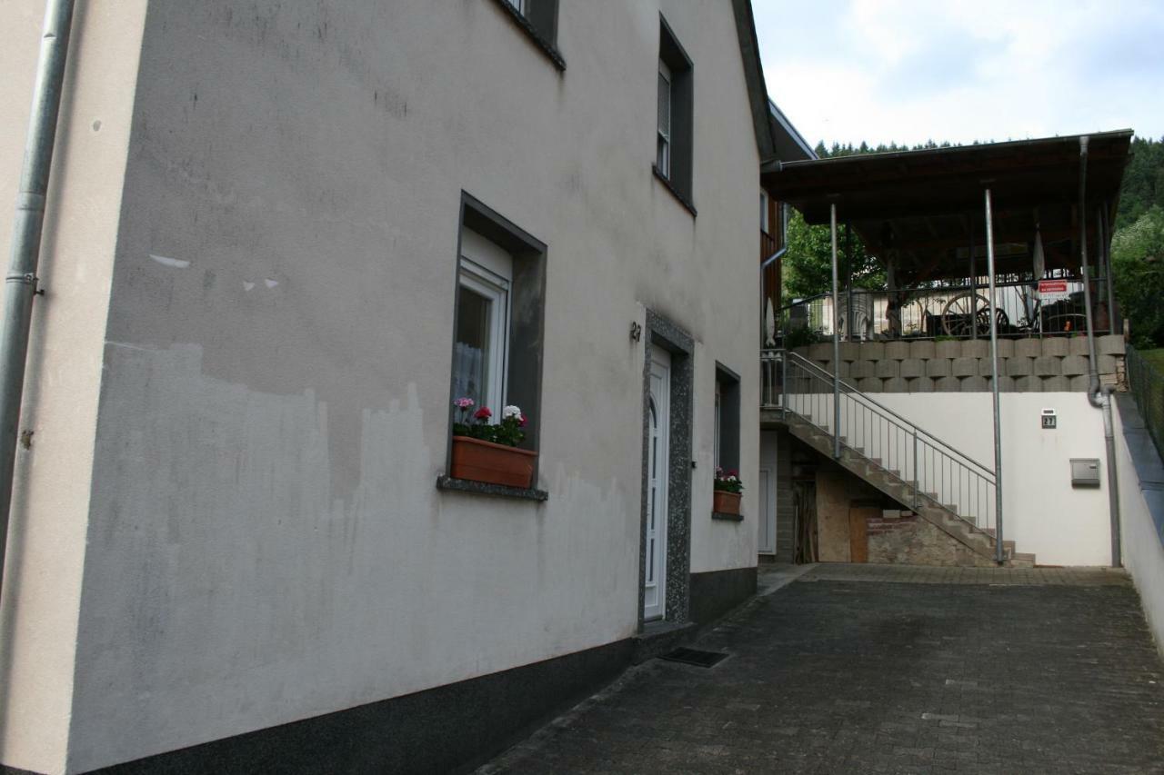 Zwei Ferienwohnungen "Im Weingarten " Burg  Esterno foto